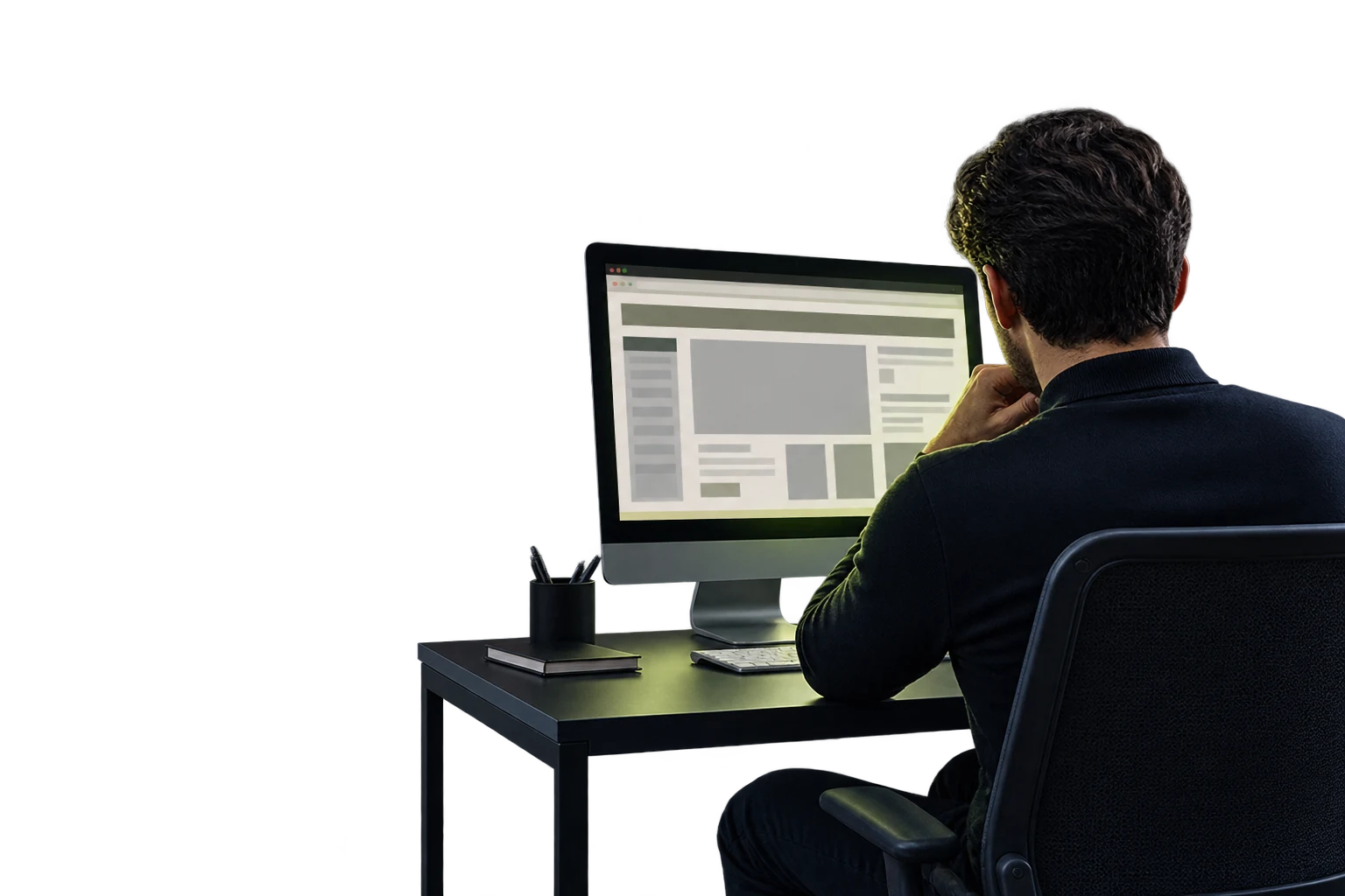 Professionista che analizza un sito web datato